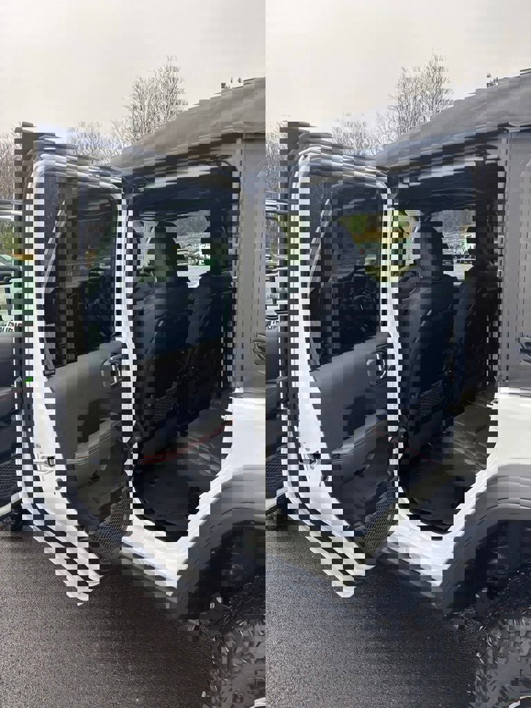 New 2026 Jeep Wrangler Unlimited Rubicon image 16