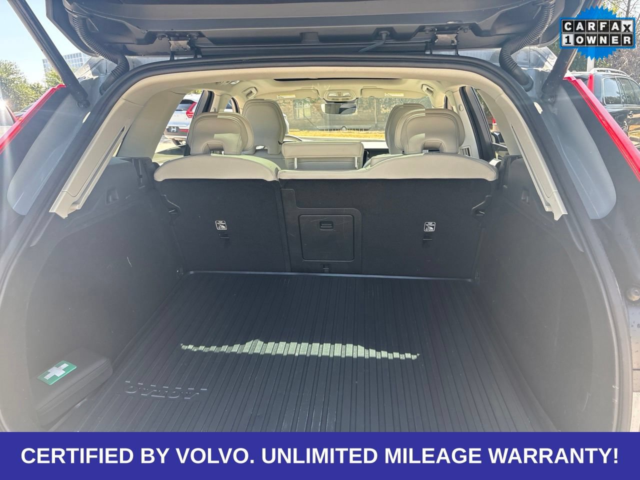 Certified 2024 Volvo XC60 B5 Core w/ Protection Package Premier AWD/4WD image 10