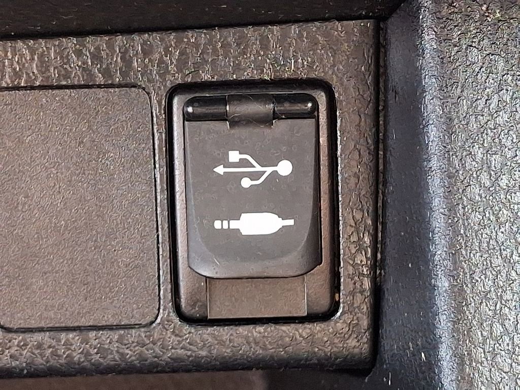 Used 2018 Toyota Corolla LE image 26