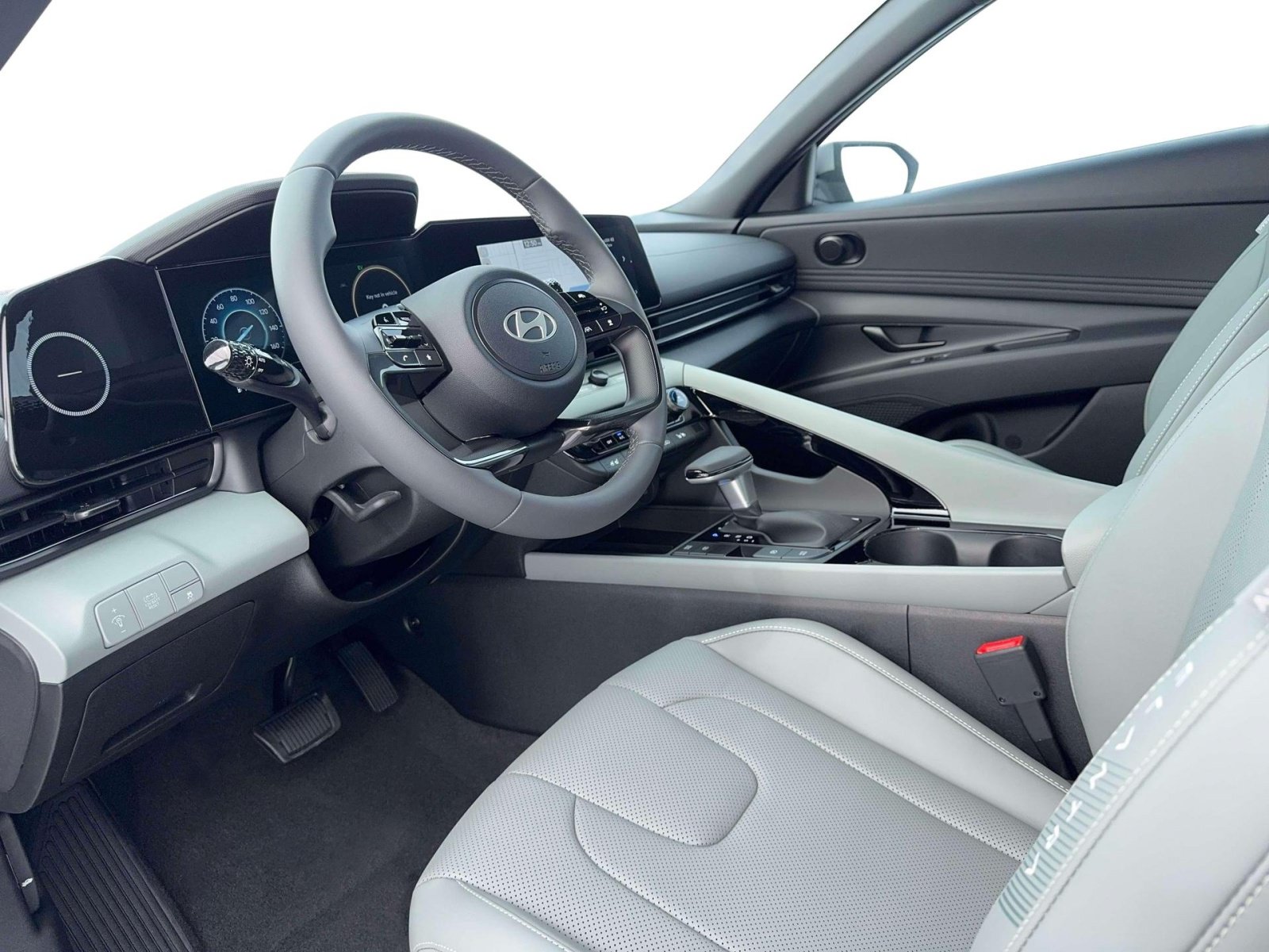 New 2026 Hyundai Elantra Limited FWD image 14