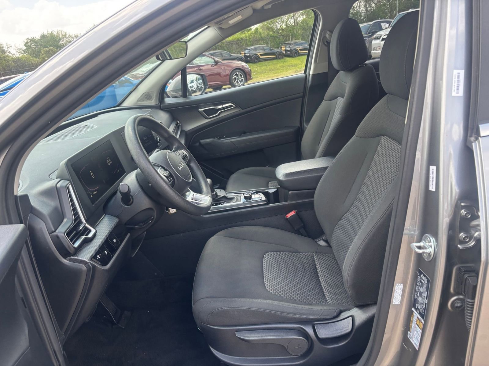 Used 2024 Kia Sportage LX image 25