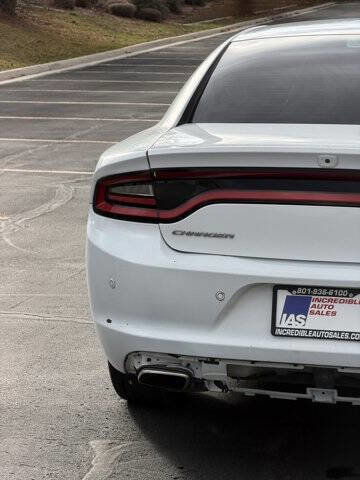 Used 2018 Dodge Charger SXT image 6