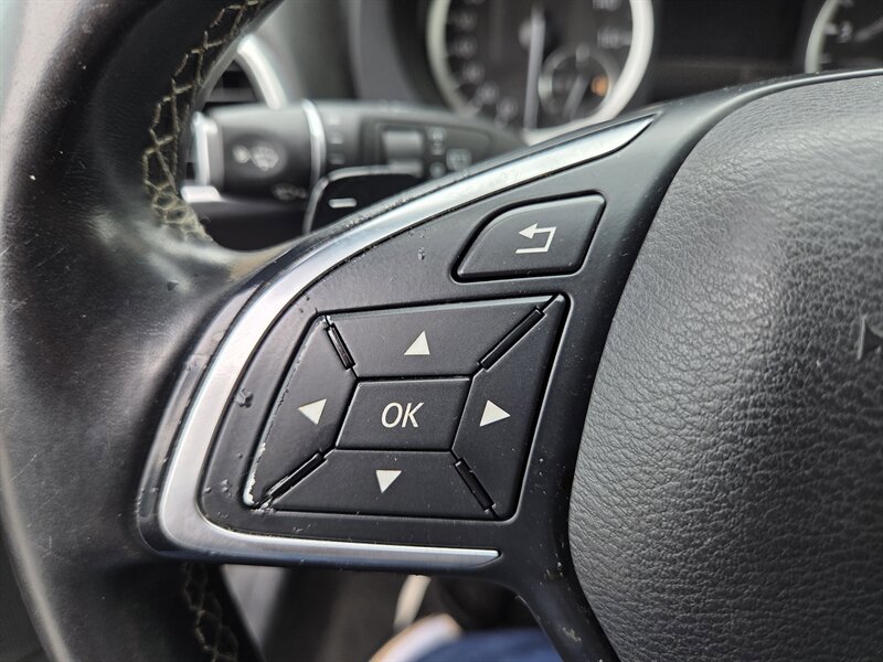 Used 2018 INFINITI QX30 Premium w/ Navigation Package AWD/4WD image 16