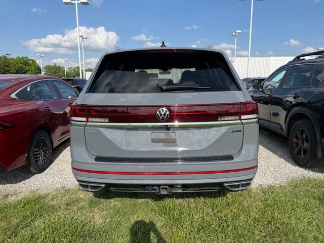Used 2025 Volkswagen Atlas SEL Premium R-Line AWD/4WD image 3