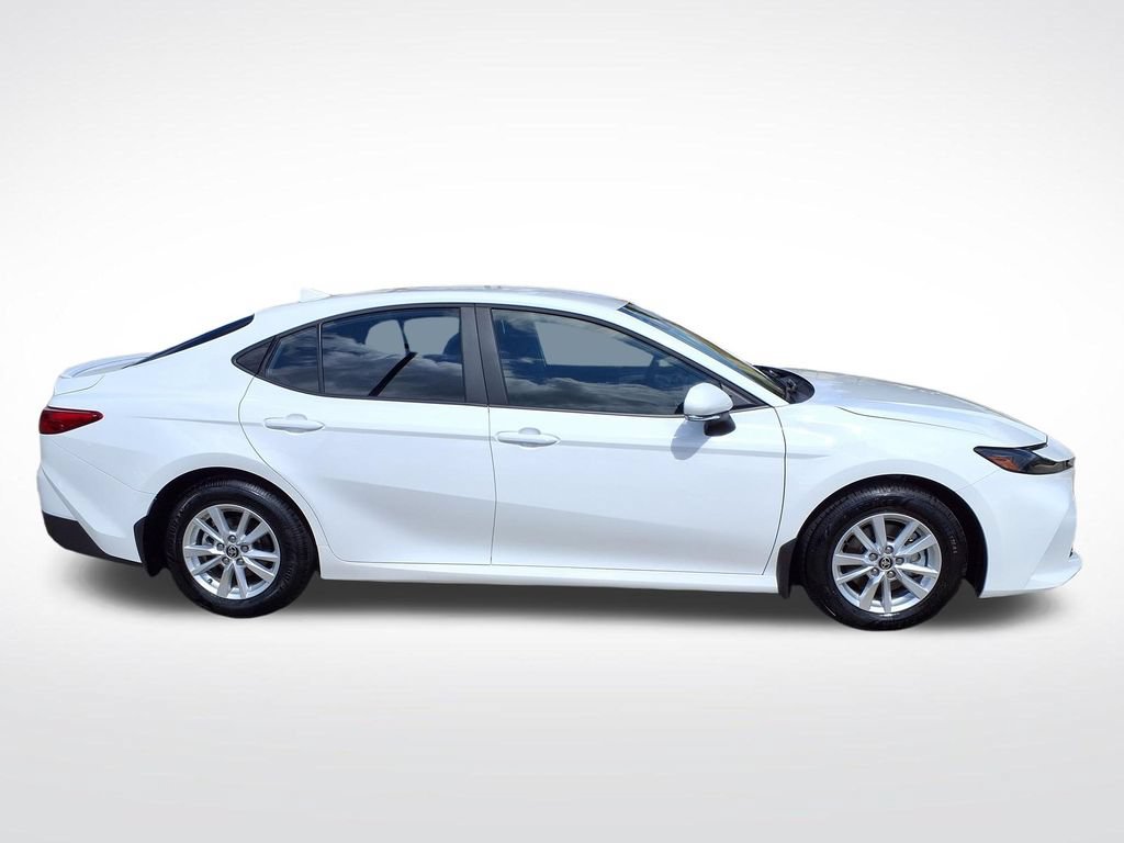 Used 2025 Toyota Camry LE FWD image 4