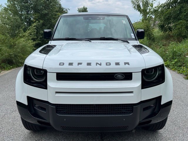 New 2026 Land Rover Defender 110 X-Dynamic SE AWD/4WD image 3