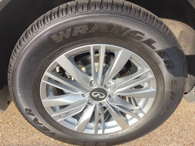Used 2023 INFINITI QX80 Luxe w/ Cargo Package RWD image 13