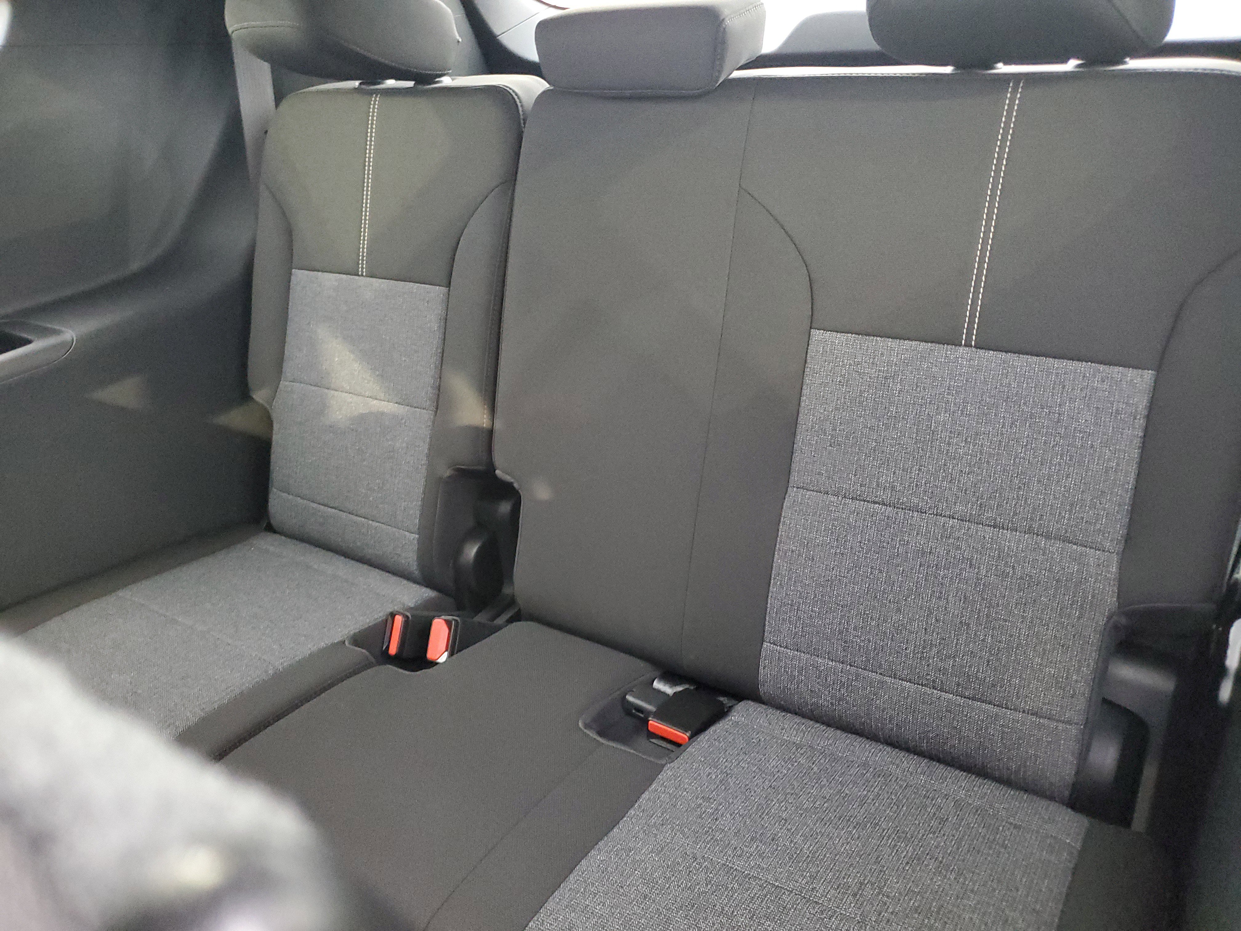 New 2025 GMC Acadia Elevation image 31