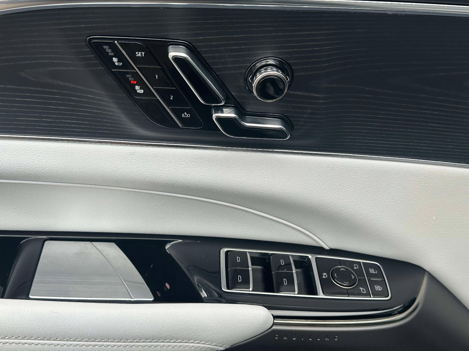 Certified 2024 Cadillac Lyriq Luxury image 23