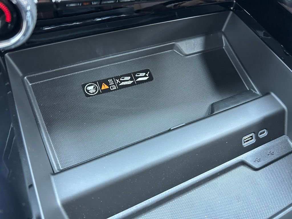 New 2026 Chevrolet Suburban High Country image 34