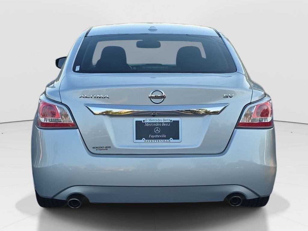 Used 2015 Nissan Altima 2.5 SV w/ Convenience Package FWD image 6
