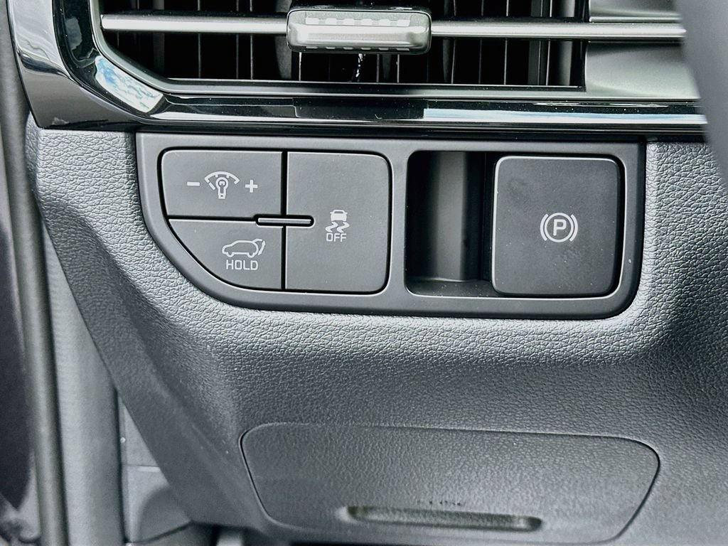 Certified 2026 Kia Sportage EX FWD image 10