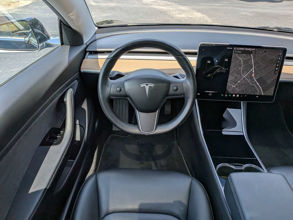 Used 2018 Tesla Model 3 Mid Range RWD image 16