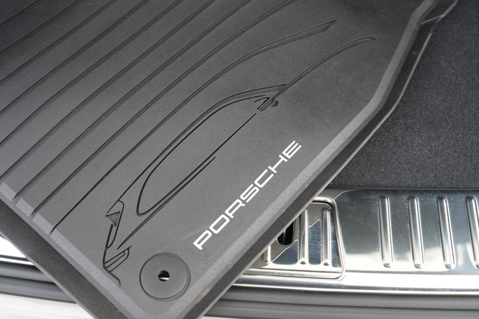 Used 2024 Porsche Cayenne Turbo image 73