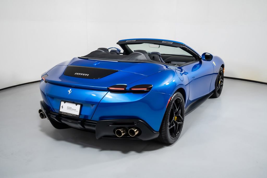 Used 2025 Ferrari Roma Spider RWD image 2