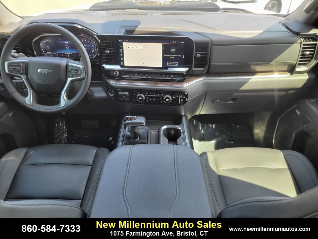 Used 2024 Chevrolet Silverado 1500 LT Trail Boss w/ Convenience Package II image 12