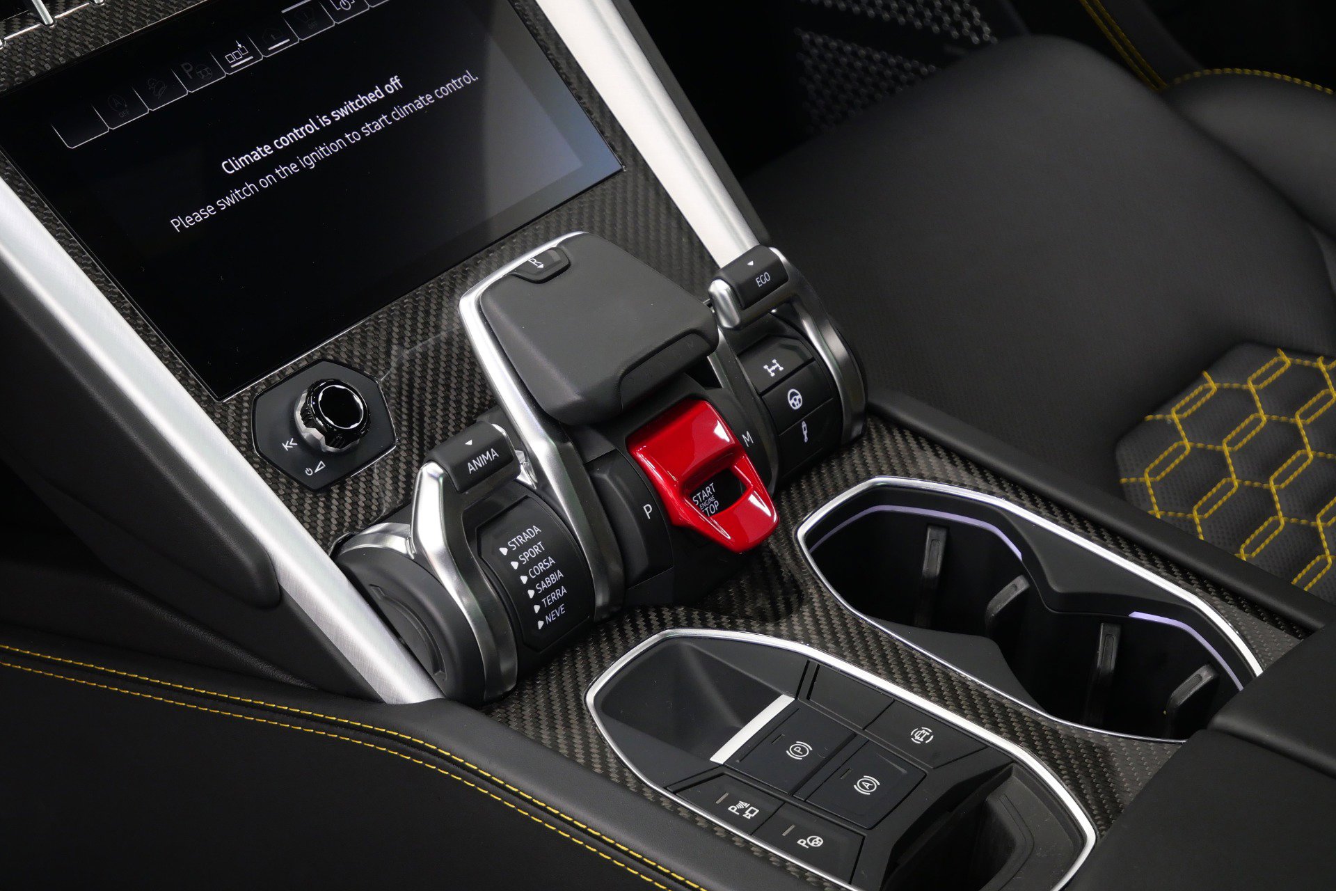 Used 2021 Lamborghini Urus AWD/4WD image 27