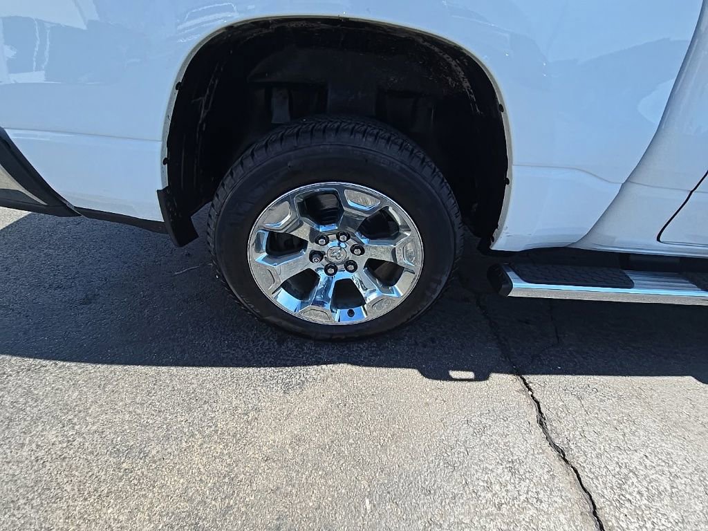 Used 2019 RAM 1500 Big Horn AWD/4WD image 12