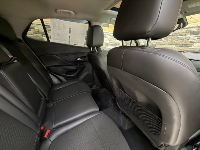 Used 2019 Buick Encore Sport Touring AWD/4WD image 32