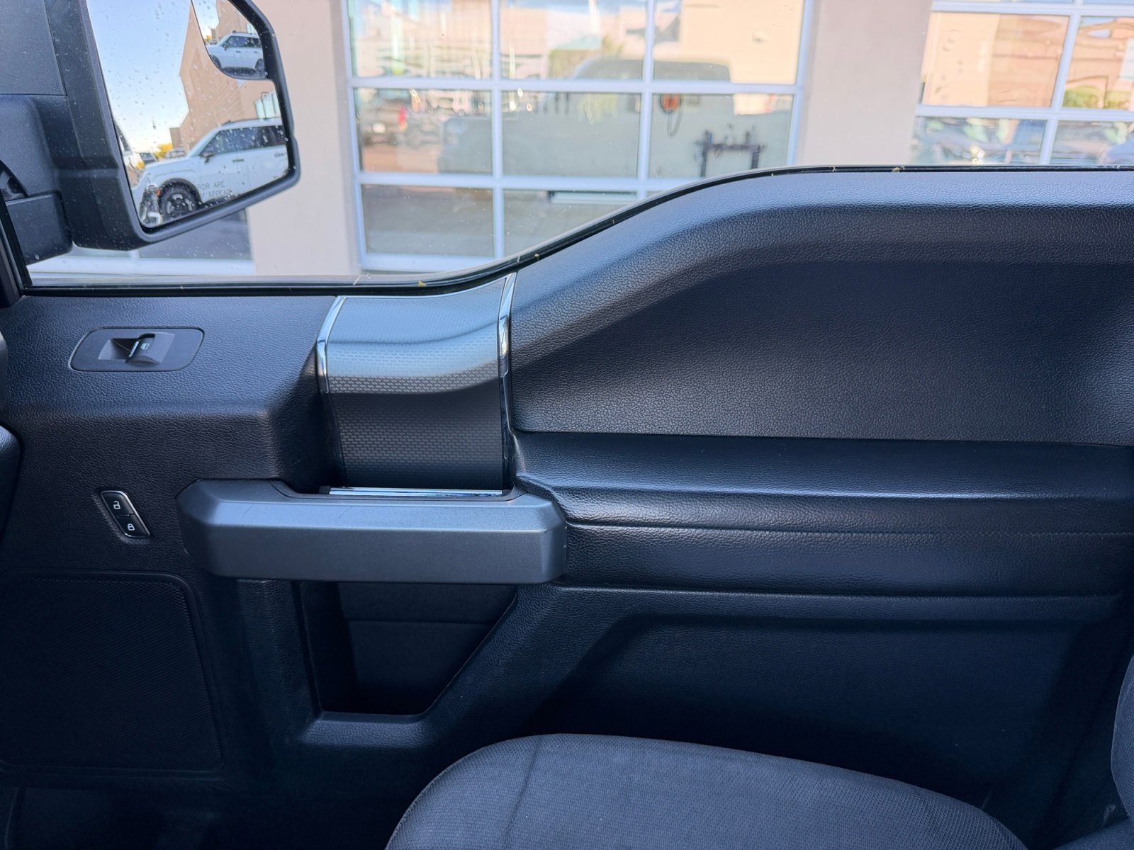 Used 2016 Ford F150 XLT w/ Equipment Group 302A Luxury image 16