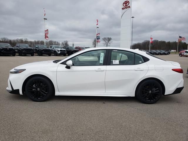 New 2026 Toyota Camry SE image 8