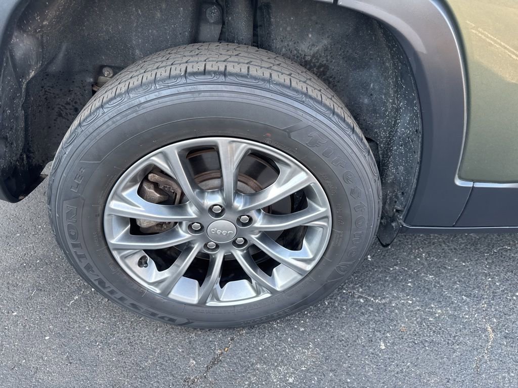 Used 2021 Jeep Cherokee Latitude Lux FWD image 49