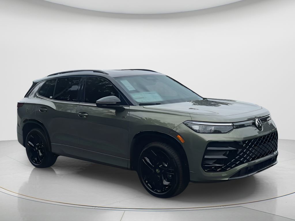 New 2026 Volkswagen Tiguan SE R-Line image 2