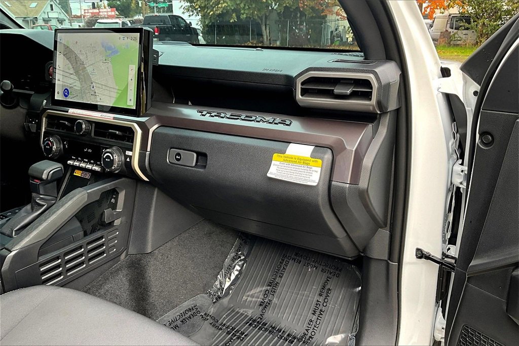 Used 2025 Toyota Tacoma TRD Off-Road image 19