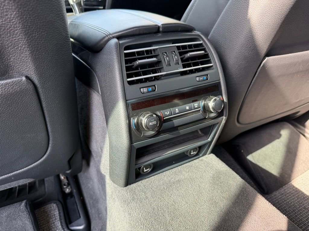 Used 2013 BMW 750Li image 33