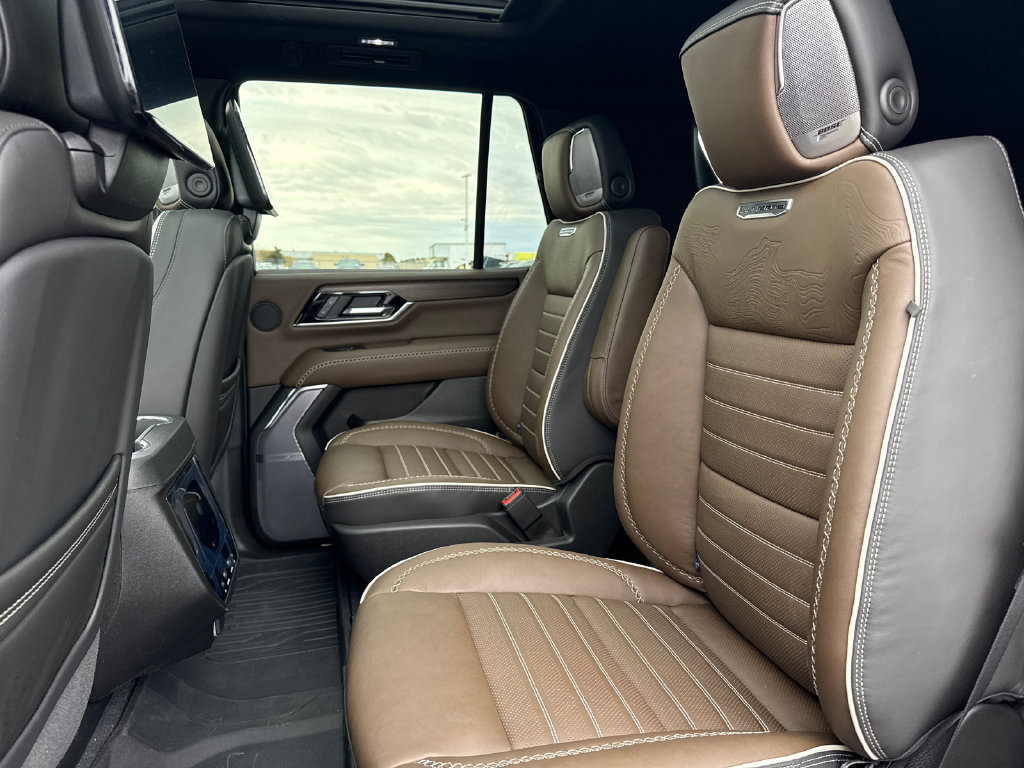 New 2026 GMC Yukon Denali Ultimate AWD/4WD image 33