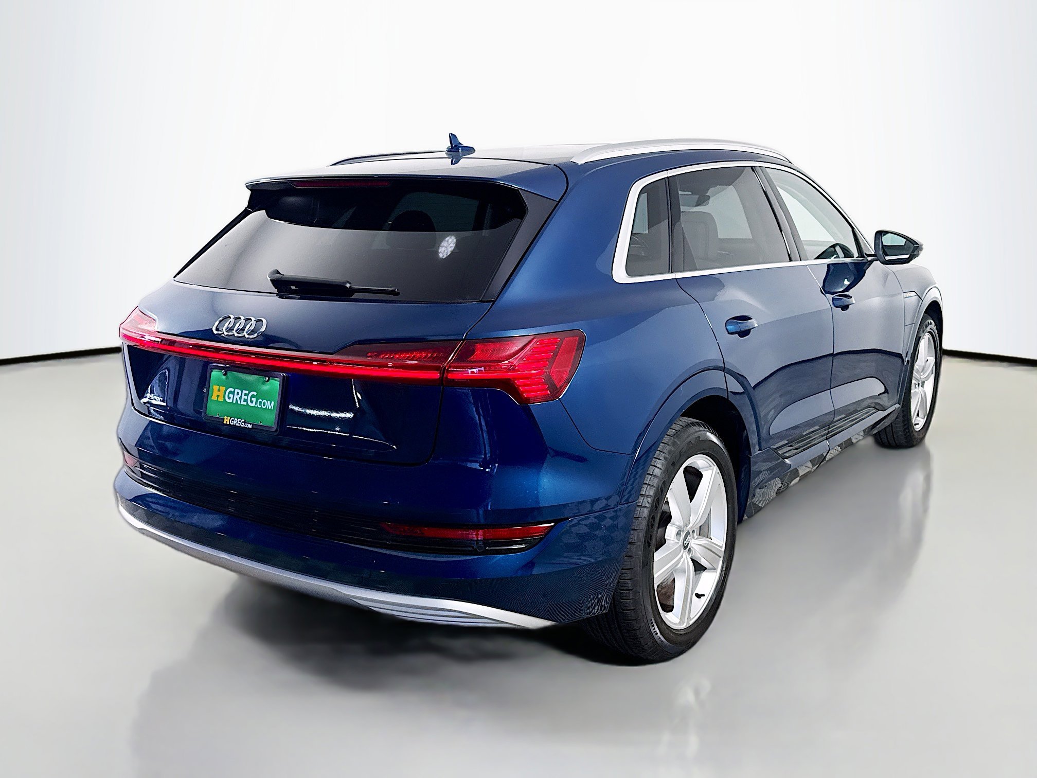 Used 2019 Audi e-tron Prestige w/ Prestige Package image 10