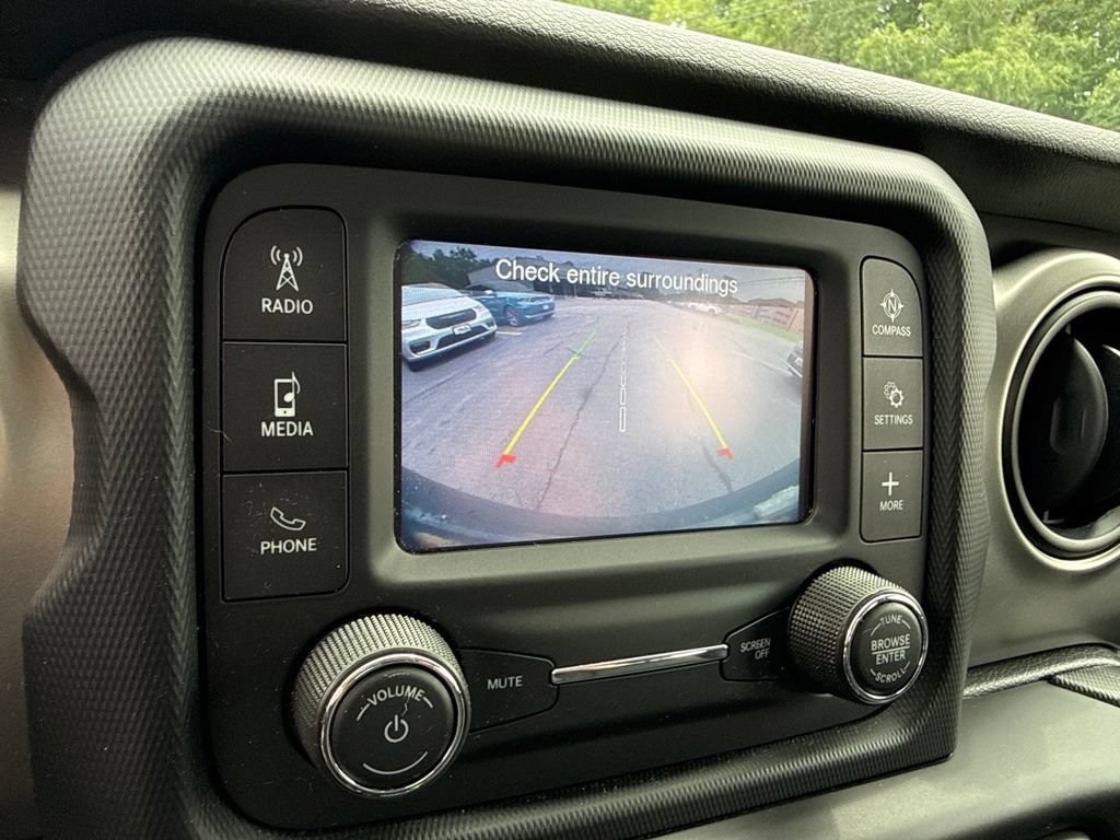 Used 2019 Jeep Wrangler Sport AWD/4WD image 22