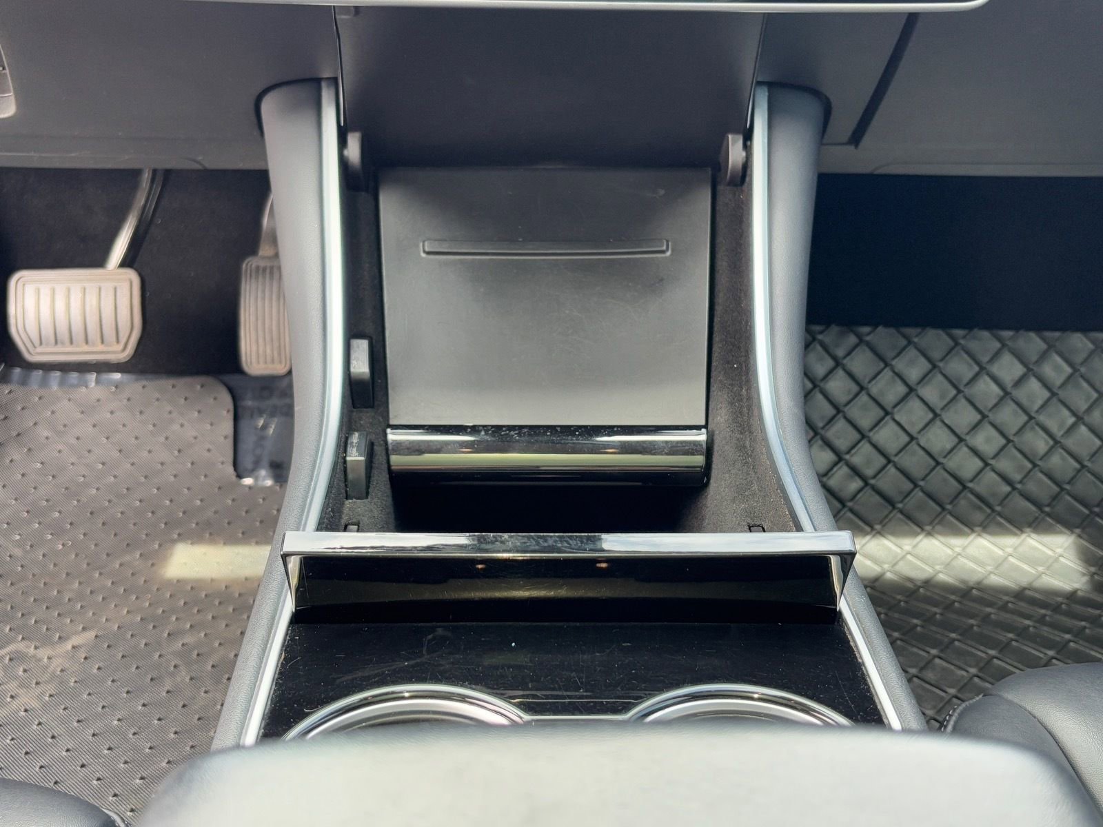 Used 2018 Tesla Model 3 Long Range image 28