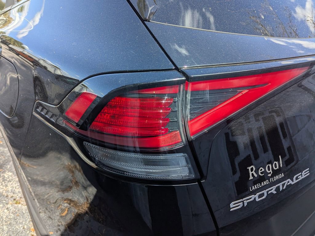 Used 2023 Kia Sportage EX image 6