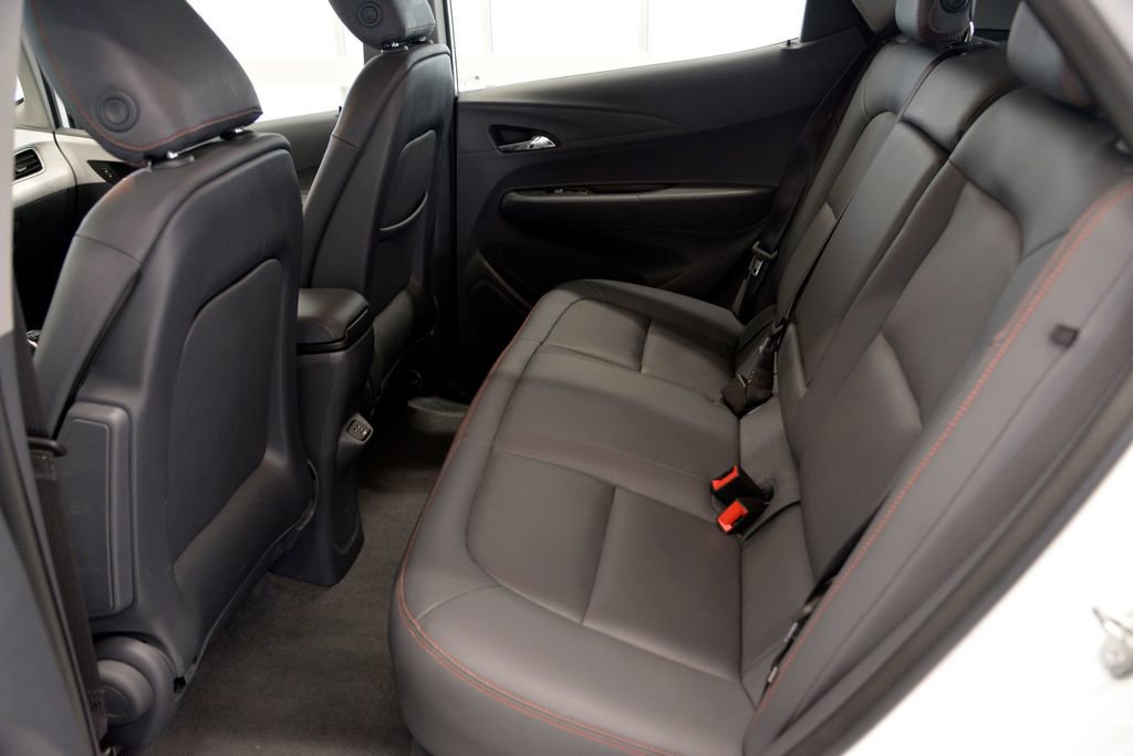 Used 2021 Chevrolet Bolt Premier w/ Infotainment Package image 27