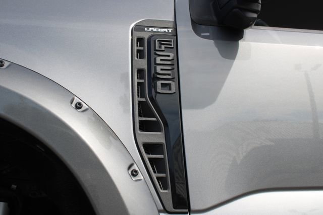 Used 2024 Ford F250 Lariat w/ Black Appearance Package image 21