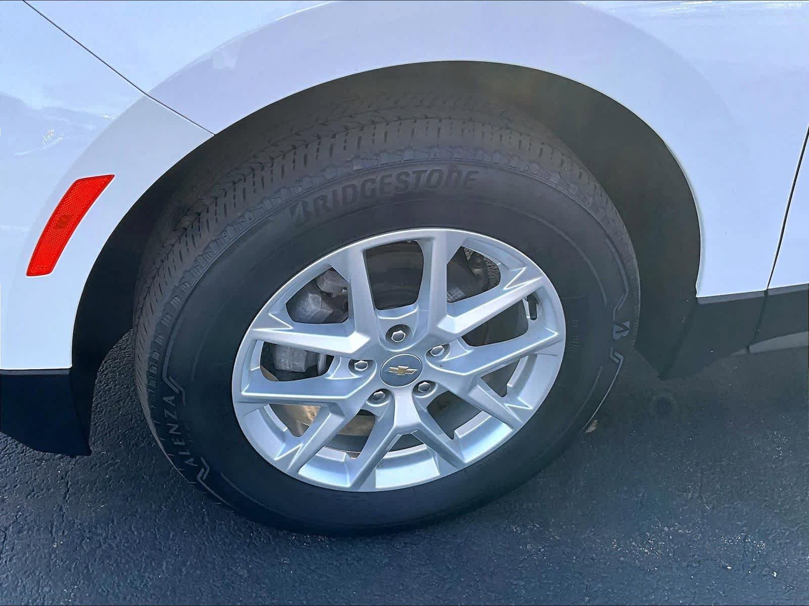 Used 2023 Chevrolet Equinox LT AWD/4WD image 7