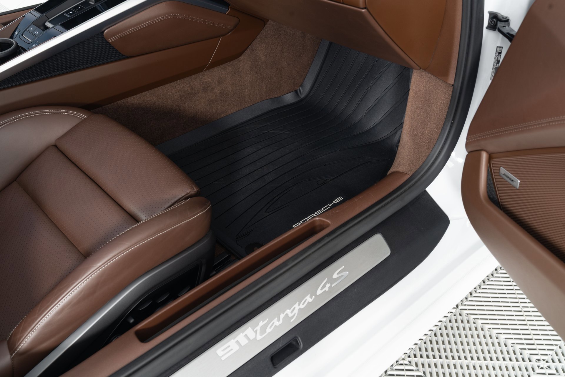 Used 2021 Porsche 911 Targa 4S image 18