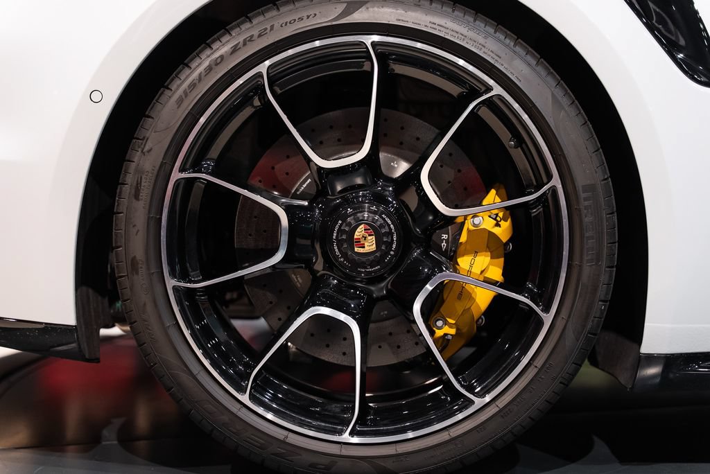 Used 2025 Porsche 911 Turbo AWD/4WD image 19