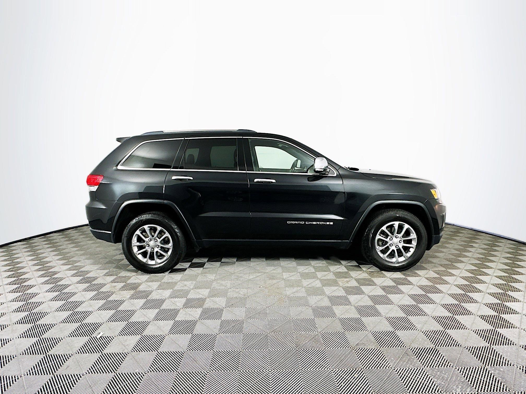 Used 2016 Jeep Grand Cherokee Limited image 8