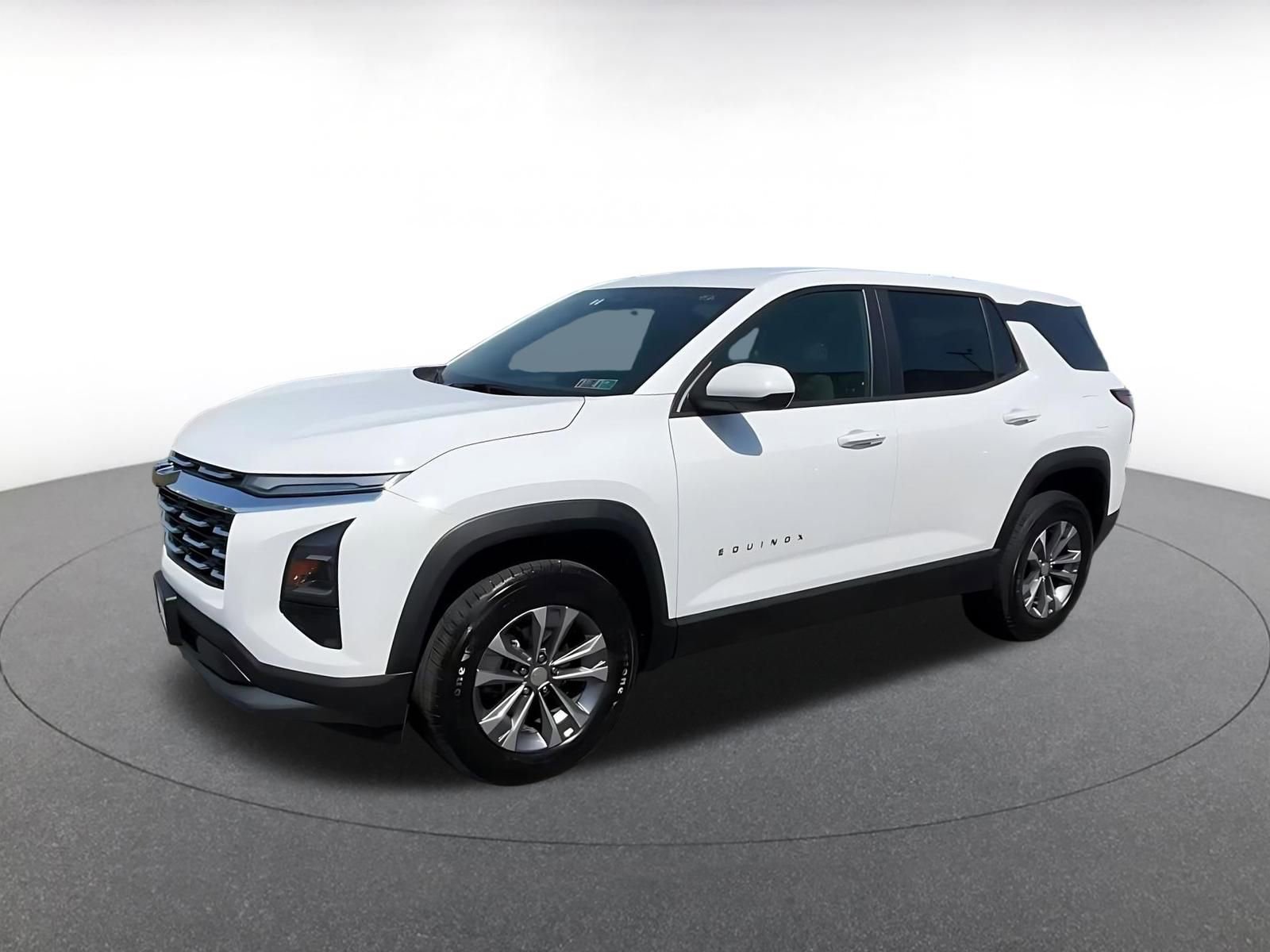 Used 2025 Chevrolet Equinox LT FWD image 8