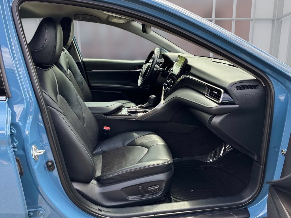Used 2024 Toyota Camry XSE FWD image 9