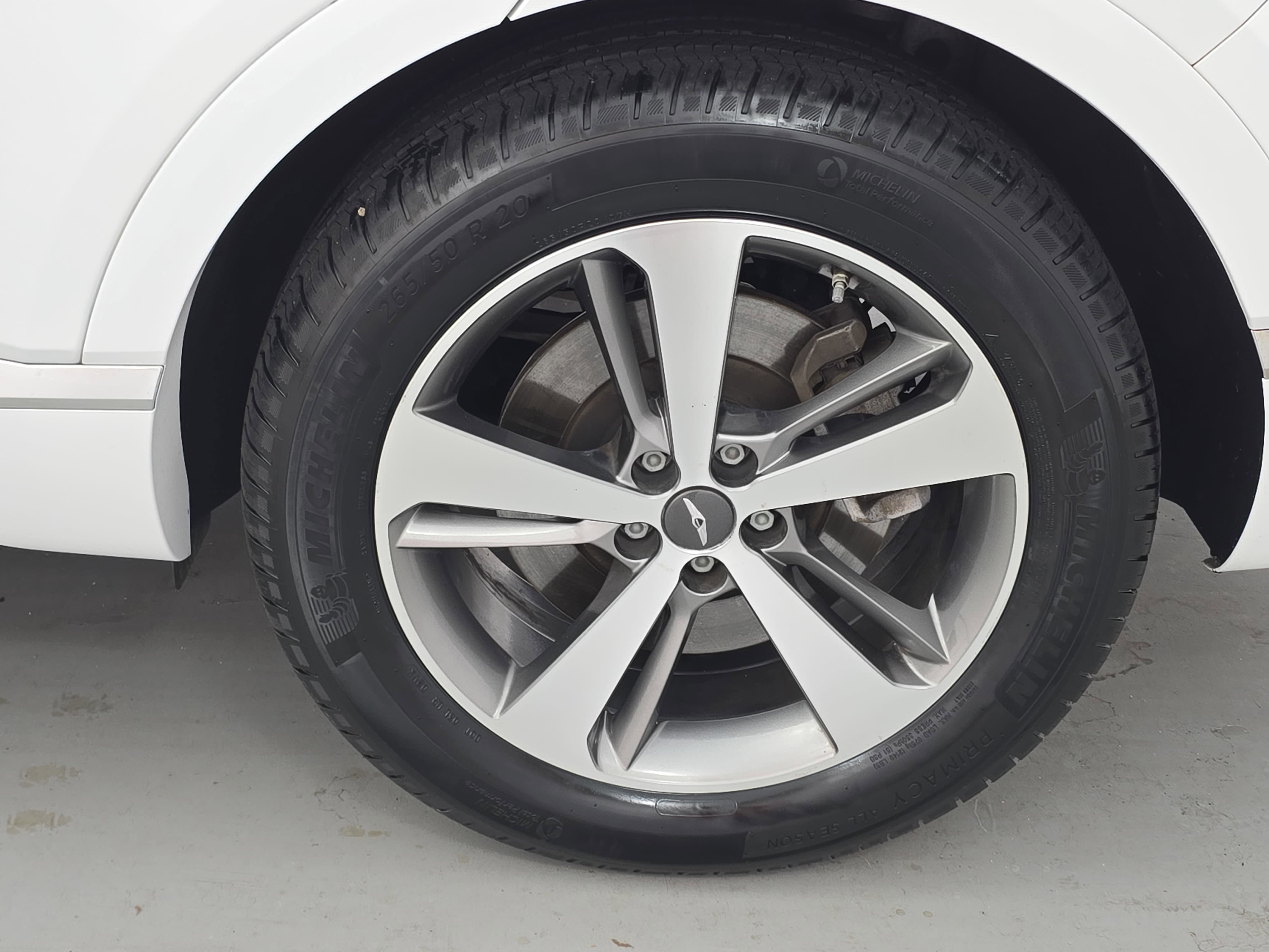 Used 2021 Genesis GV80 2.5T w/ Prestige Package 05 RWD image 34