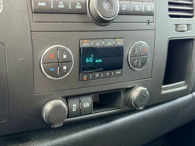 Used 2013 Chevrolet Silverado 2500 LT w/ Interior Plus Package image 14