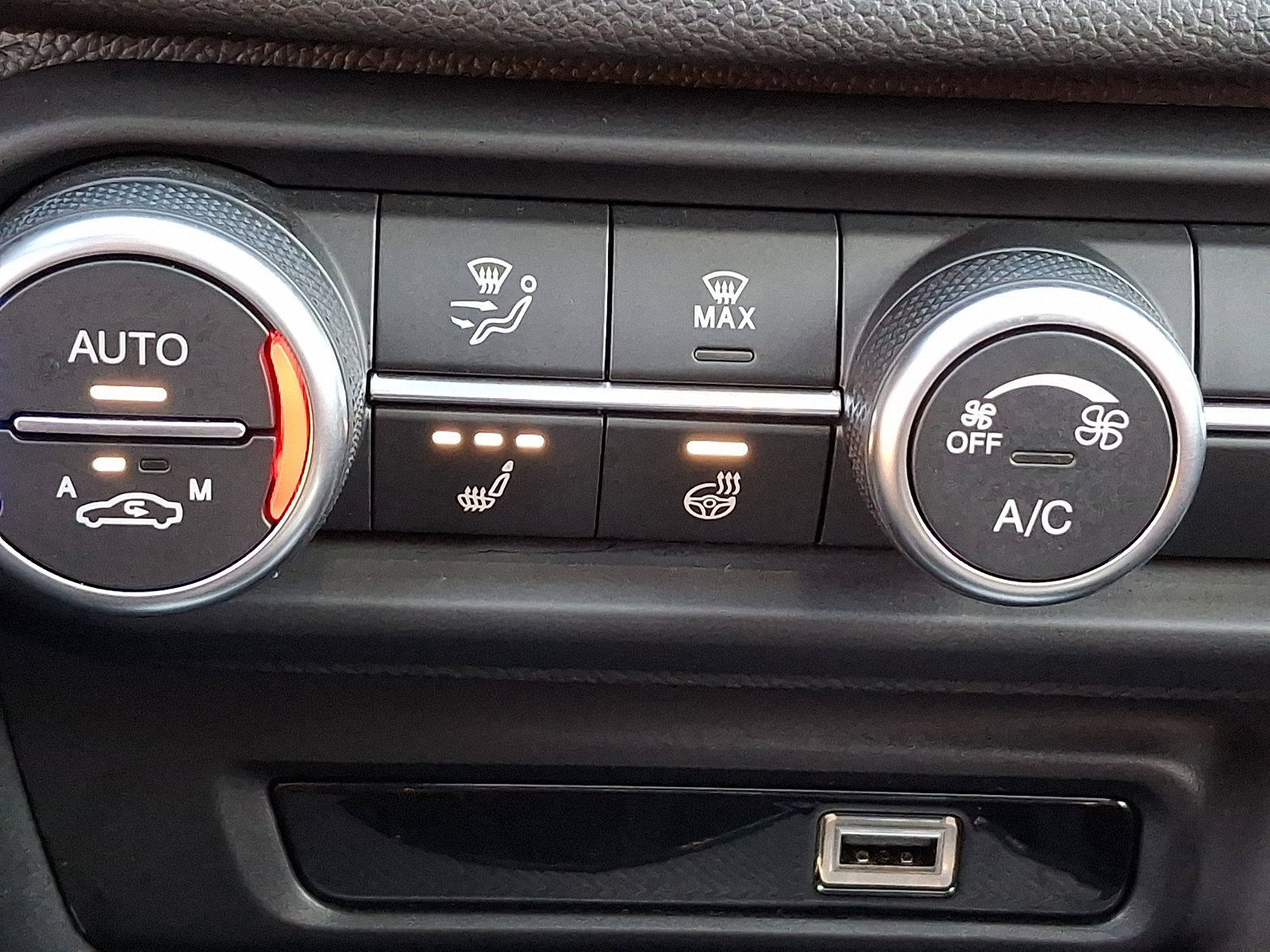 Used 2024 Alfa Romeo Giulia Veloce image 27