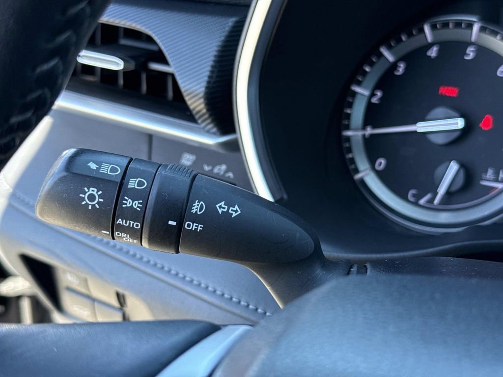 Used 2022 Toyota Highlander XSE image 42