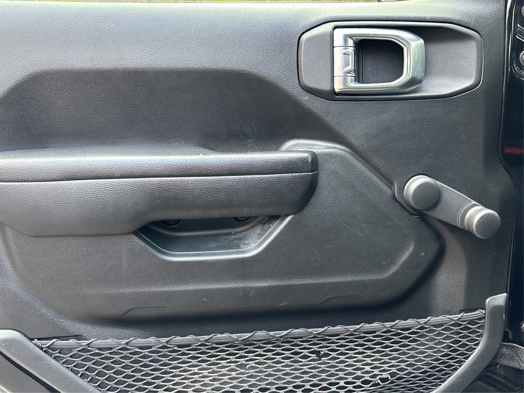 Used 2021 Jeep Wrangler Sport image 23