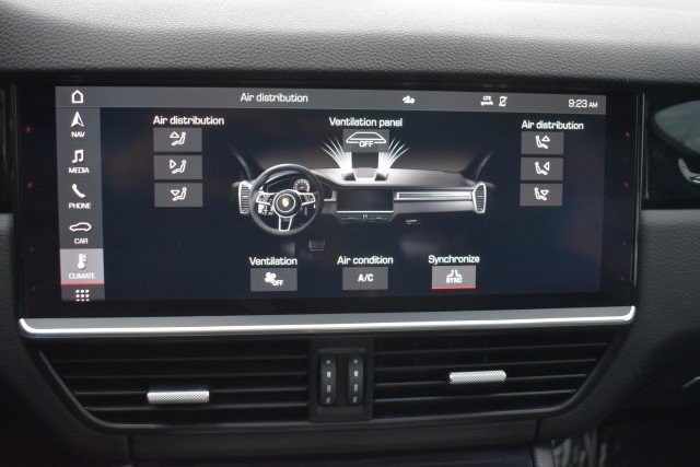 Used 2021 Porsche Cayenne AWD/4WD image 18