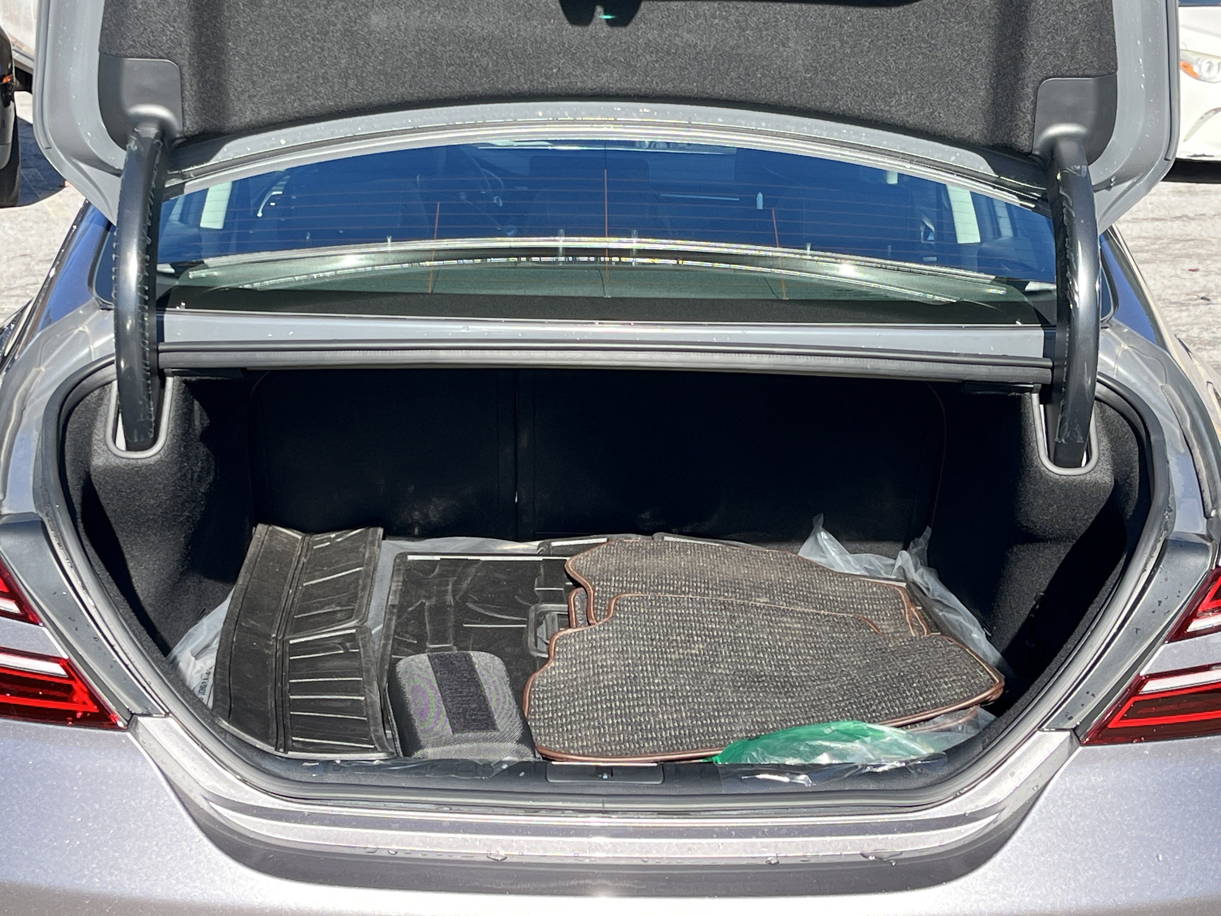 Used 2026 Genesis G70 2.5T image 24