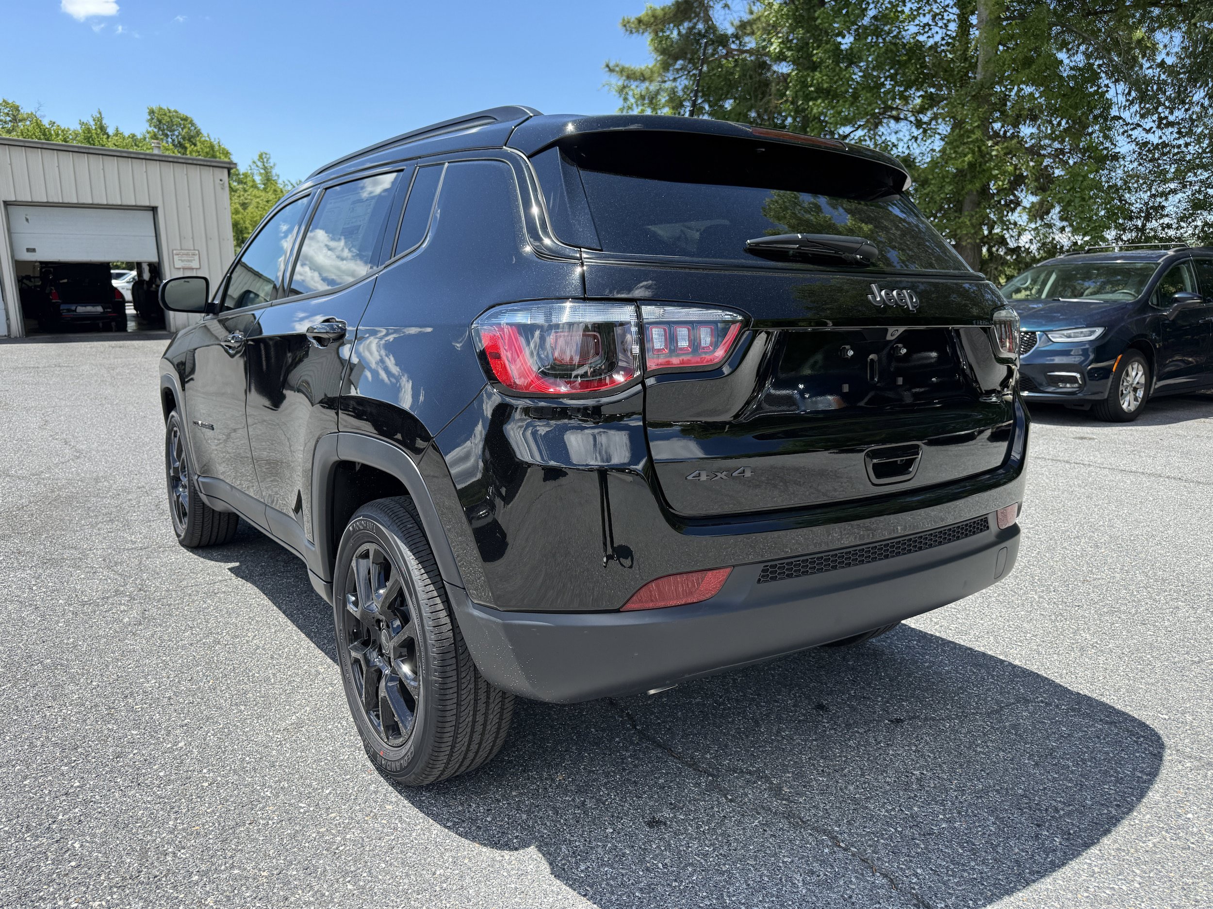 New 2026 Jeep Compass Latitude AWD/4WD image 5